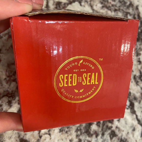 Young Living Orb Portable Oil Diffuser - Picture 4 of 7